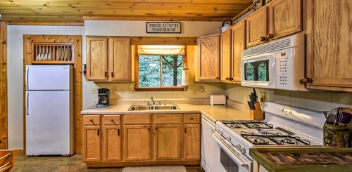 Smokey Top Retreat - Cozy cabin in the Great Smoky Mountains 【 in Cherokee,  North Carolina (NC), USA 】PetFriendly™