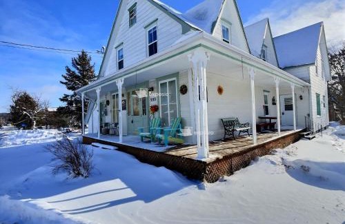 Val-Racine Apartment | À la croisée des sommets