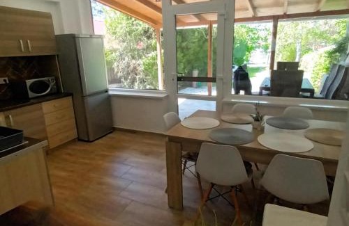 Gyomaendrod House | Árnyas Part Vendégház