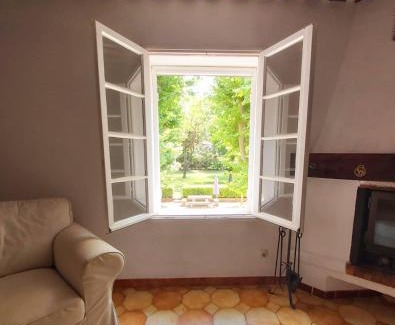 Rustrel Apartment | Éblouissant appartement au calme d'une résidence avec piscine idéalement situé au pied du Colorado provençal dans le prestigieux Luberon