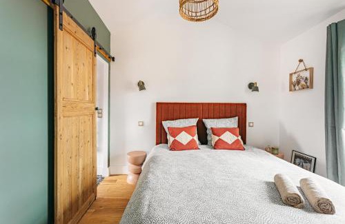 La Rochelle City Centre Apartment | Élégance Rochelaise avec Terrasse