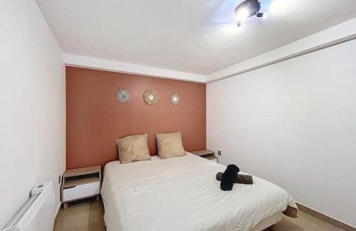 Saint-Pol-sur-Mer Apartment | Évasion Verte - Jardin & Confort