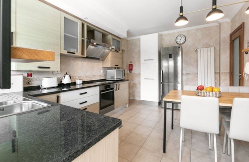 Obidos Apartment | Óbidos Pool & Charm - Pet Friendly