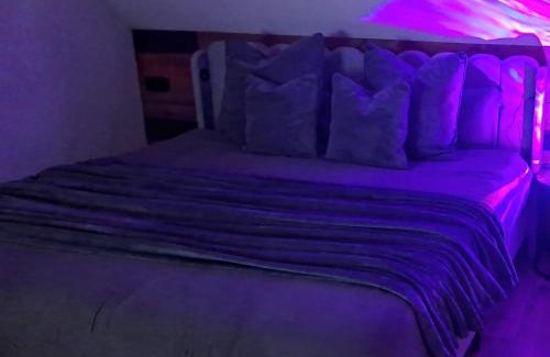 Quievrechain House | Ô13 Loft privatif sauna balnéothérapie à 30min de Pairi Daiza