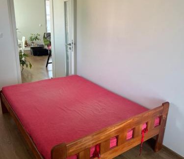 Beroun Apartment | Útulný byt s terasou v dosahu Prahy