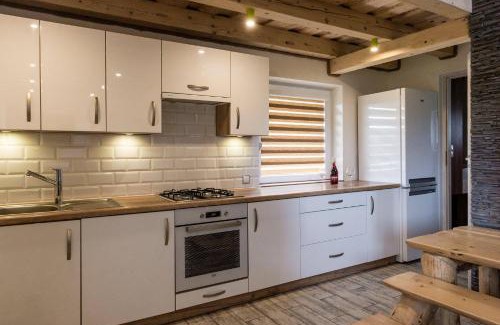 Polanczyk Ski Chalet | Łykolańczyk-Chatki z JACUZZI
