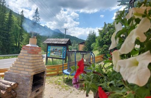 Zdiar Ski Chalet | Štýlový Zrub Martina A s kúpacou Kaďou a detským ihriskom!