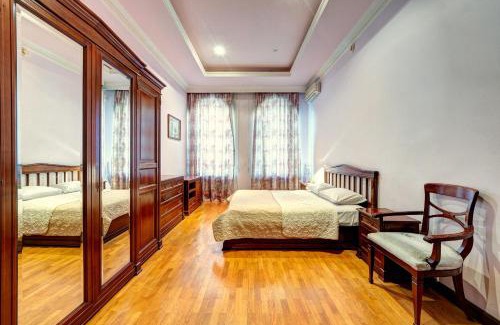 Kyiv Apartment | Апартаменти 3-кімнатні в центрі Києва, м. Площа Українських Героїв