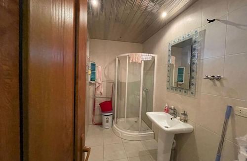 Aghavnadzor Apartment | Дом не далеко от Еревана.Тихое место,комфортный дом!Идеально для семьи!Камин...)