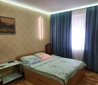 Irpin Apartment | Затишна, домашня 43м в тихому зеленому місці Поруч Центральний парк Університет