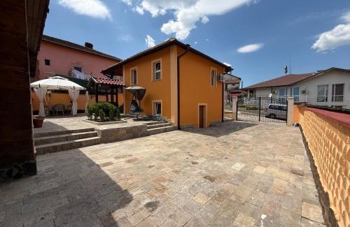 Belogradchik House | Къща за гости Леон