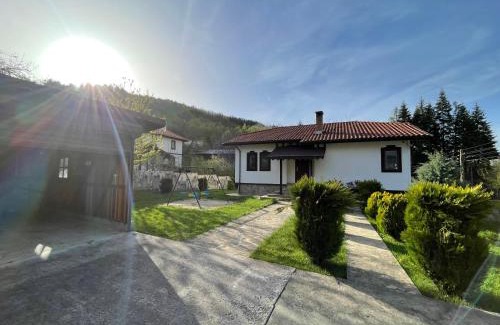 Tryavna House | Къща за гости Сияйна Зора