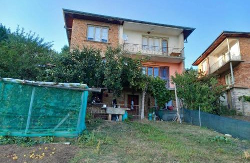 Beden House | Къща за гости -Тони
