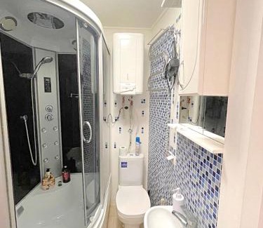 Sukhinovka Apartment | Лавандовий світанок Однокімнатна квартира біля ЦУМу в центрі Полтави Мережа AlexApartments Документи для відряджень Безконтатне заселення 24-7