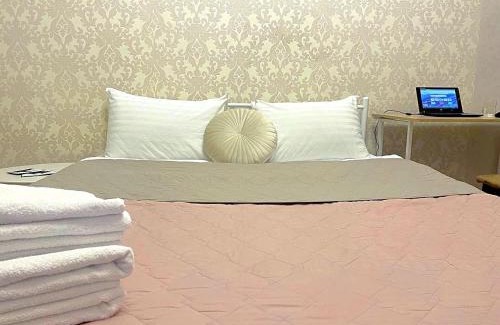 Sukhinovka Apartment | Лавандовий світанок Однокімнатна квартира біля ЦУМу в центрі Полтави Мережа AlexApartments Документи для відряджень Безконтатне заселення 24-7