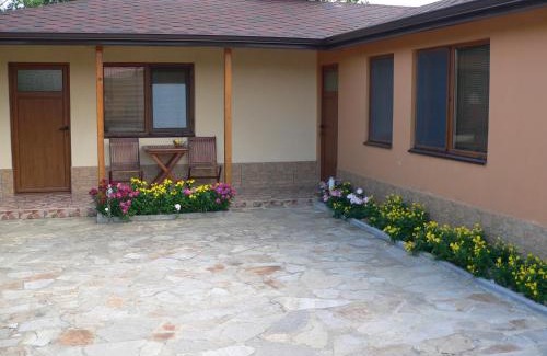 Kamen Bryag House | Лорета-Камен бряг