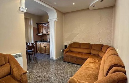 Old Boulevard Apartment | Просторная 3-х комнатная квартира