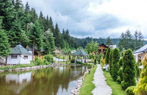 Bukovel Ski Chalet | Шале "Ведмежий Двір"