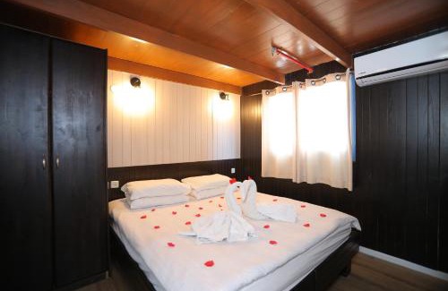 Vered Hagalil Cabin | אגם ריזורט בטבע
