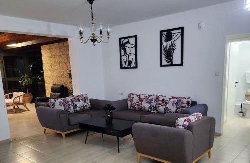 Ma'alot - Tarshiha Apartment | אירוח באכזיב