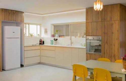 Yavne'el House | לגעת בלב