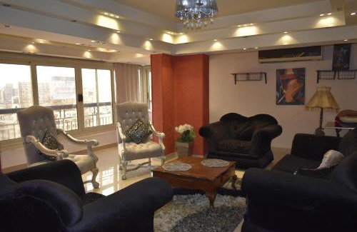 Shurtah al-Dakhlah Apartment | شقة فندقية بالعجوزة