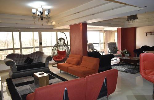 Shurtah al-Dakhlah Apartment | شقة فندقية بالعجوزة
