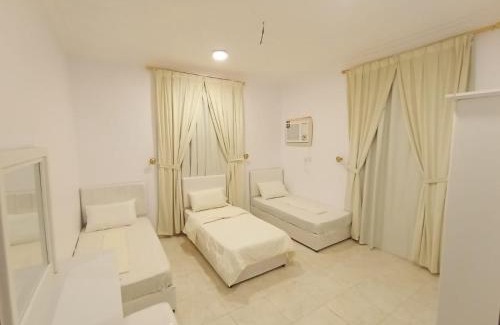 AlUla Apartment | شقق الزهور - العزيزية