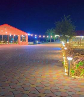 Al Madam House | مزرعة السعادة للخيول(المدام)