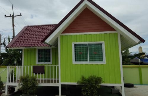Phanat Nikhom House | กรีนเกสท์เฮ้าส์ พนัสนิคม