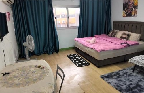 Ban Mai Hotel | คอนโดเมืองทองc5แม่ตังค์