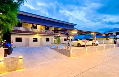 Uthai Thani Apartment | บ้านต้นไม้เพลส อุทัยธานี