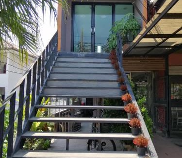 Ayutthaya Hotel | ศรีกรุงดีลักซ์โฮเตล