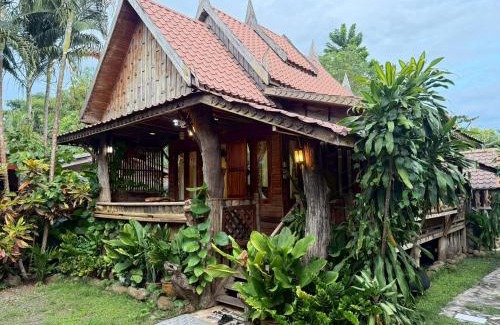 Prakhon Chai House | สวนถัง คันทรี่โอม