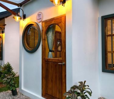 Nakhon Phanom House | อุ่นไอนา โฮมสเตย์ ณ นครพนม Aun-i-na Homestay Nakhonphanom