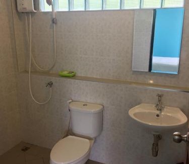 Nong Khae Hotel | โรงแรมห้วยทราย Huaisai Hotel