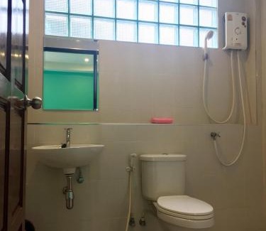 Nong Khae Hotel | โรงแรมห้วยทราย Huaisai Hotel