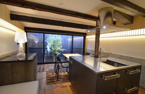Shimogyo Apartment | 京一軒町家 染 SEN 五条上長 Gojo Kamicho