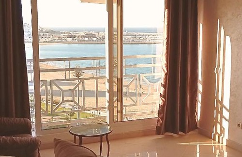 Tangier Apartment | 位于 丹吉尔 city center 的海景公寓