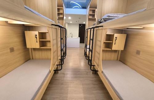Longhua District Hostel | 太空舱青年寓舍深圳北站Youth dormitory Shenzhen North Branch