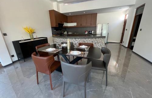Cherngtalay Villa | 奢华泳池花园别墅步行到海滩