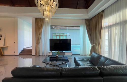 Cherngtalay Villa | 奢华泳池花园别墅步行到海滩