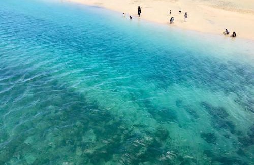 Ojima Island Villa | 奥武岛上能看见海的新建一户建 奥武壹号A棟 走到海滩只有2分钟 walk to seaside only 2 minutes