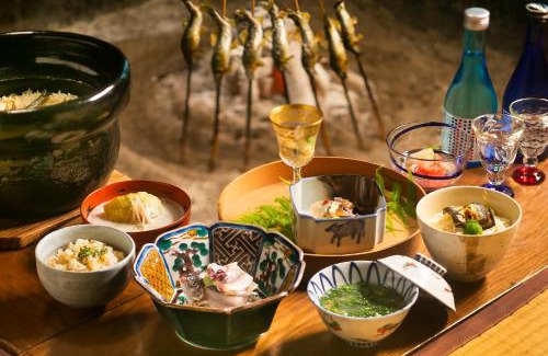 Ishikawa Prefecture Hotel | 川魚・山菜料理 和田屋