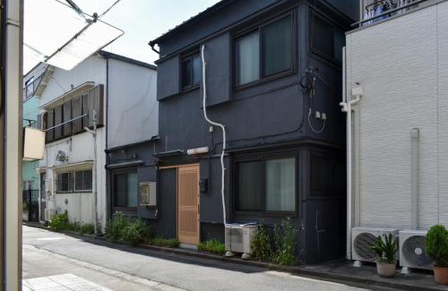 Morishita Apartment | 森下別邸