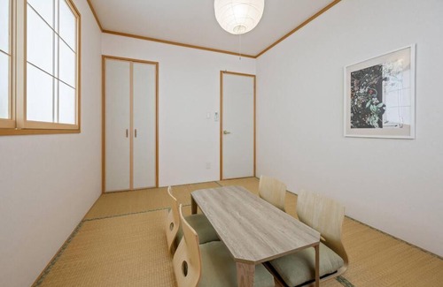 Yonashiroteruma House | 海まで徒歩1分・浜比嘉島まで車で10分!12名宿泊可能な和室ありの宿泊施設 ホームプラスアール