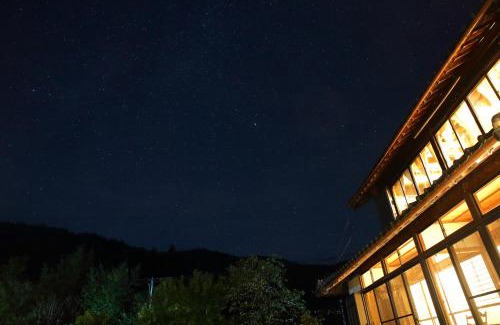 Motosu Villa | 百笑宿場couch