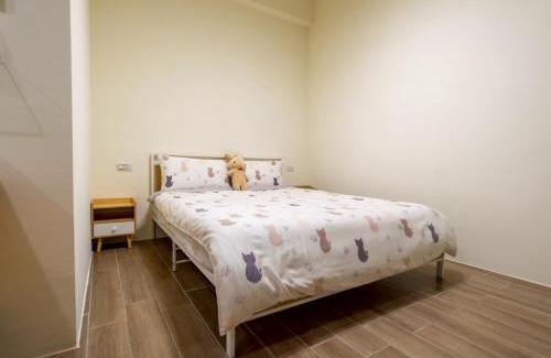 Tainan City Centre House | 聽故事台南民宿 有貓的民宿