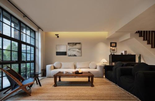 Yuzhong Villa | 重庆山南雨江景别墅酒店