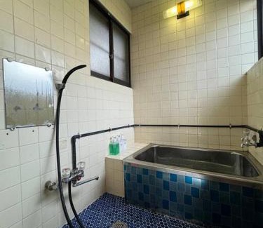 Sekigahara-cho Apartment | 関ケ原の広々貸切古民家,自然豊か,周辺見所満載,駐車場3台有